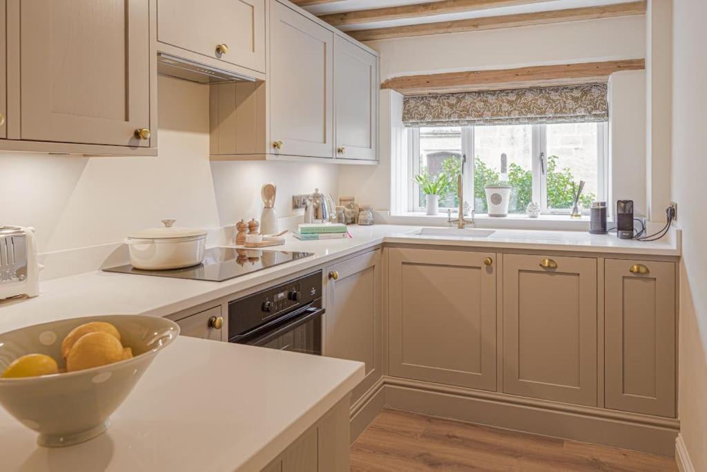 East Barn Cottage - Refurbished Barn Conversion! Weston Subedge Екстер'єр фото