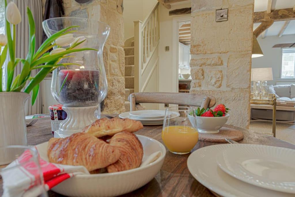 East Barn Cottage - Refurbished Barn Conversion! Weston Subedge Екстер'єр фото