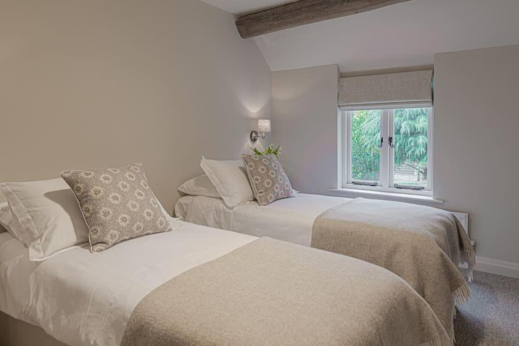 East Barn Cottage - Refurbished Barn Conversion! Weston Subedge Екстер'єр фото