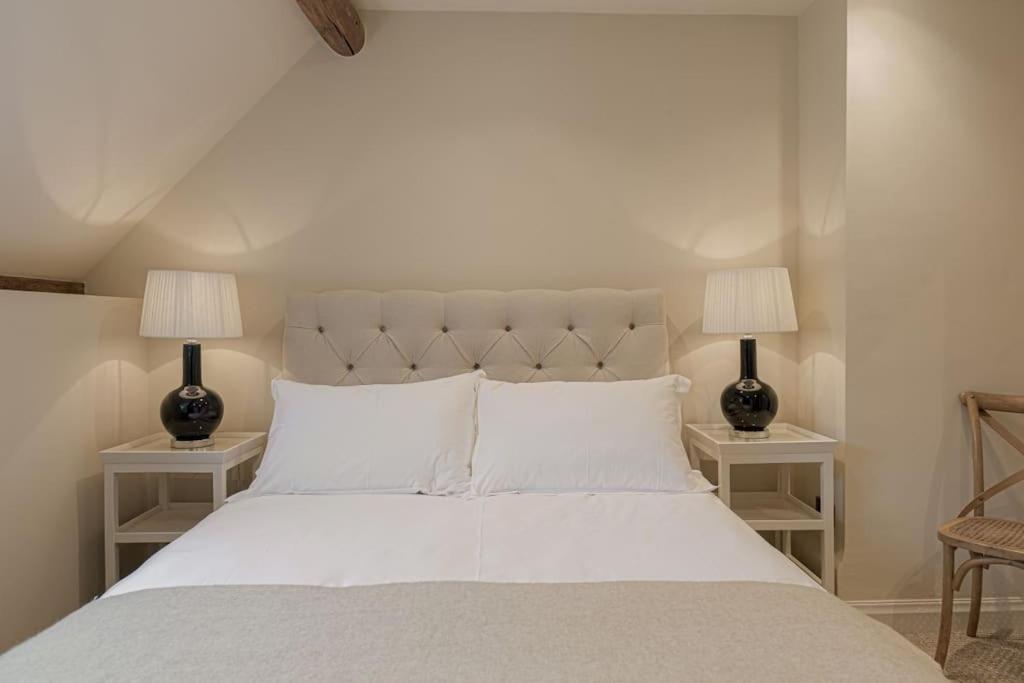 East Barn Cottage - Refurbished Barn Conversion! Weston Subedge Екстер'єр фото